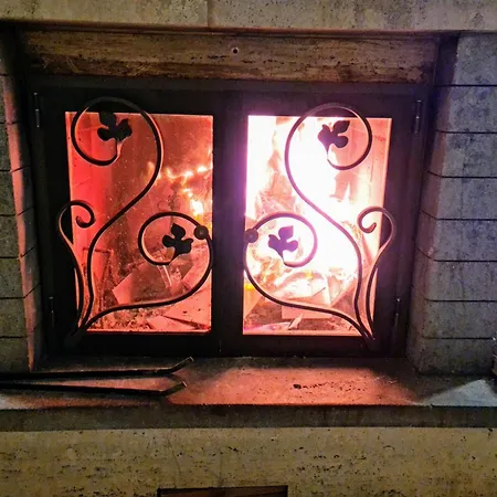 Authentic Village Townhouse With Independant Holiday home *