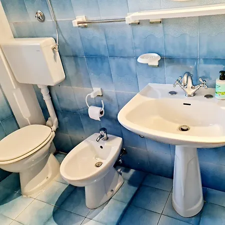 Authentic Village Townhouse With Independant *