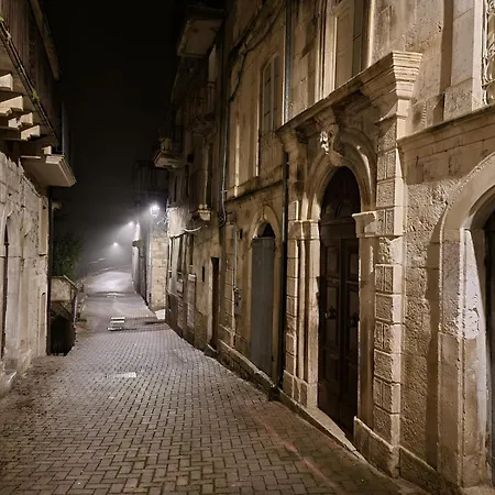 Authentic Village Townhouse With Independant Holiday home