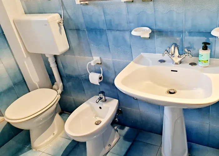 Authentic Village Townhouse With Independant *